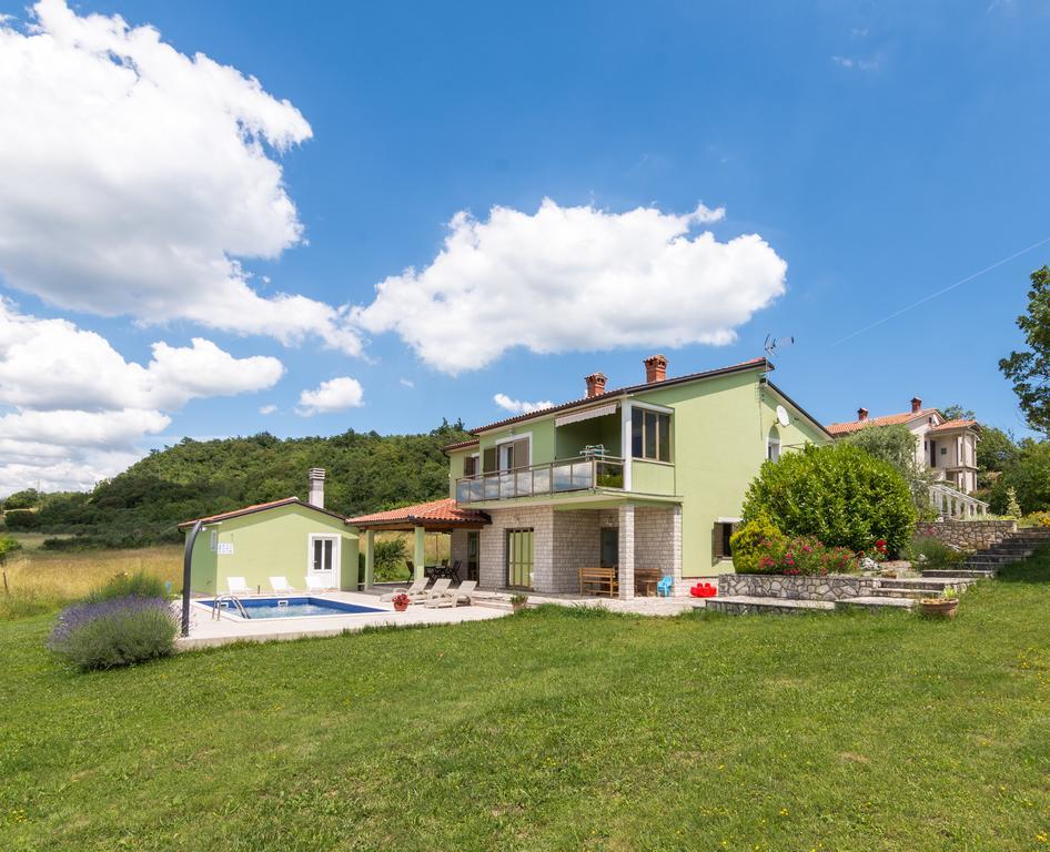 Apartments Cekada Labin  Exterior foto