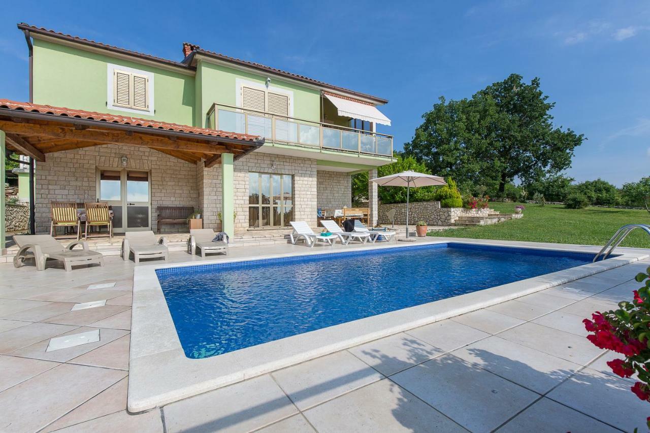 Apartments Cekada Labin  Exterior foto