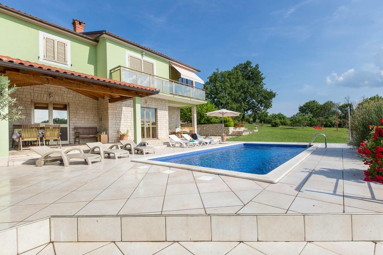 Apartments Cekada Labin  Exterior foto